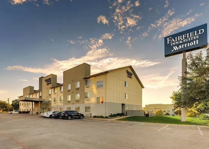 Fairfield & By Marriott Worth I-30 West Near Nas Jrb 3*