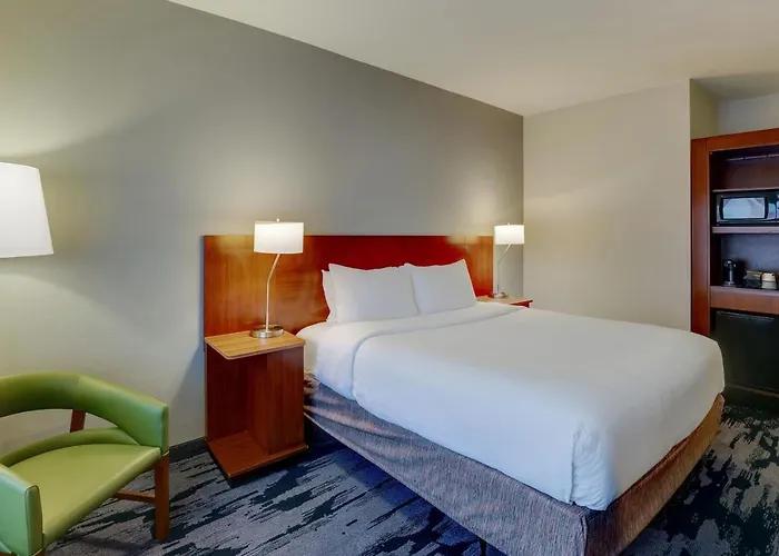 Hotel Fairfield & By Marriott Worth I-30 West Near Nas Jrb 3*