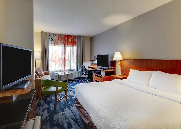 Hotel Fairfield & By Marriott Worth I-30 West Near Nas Jrb 3*