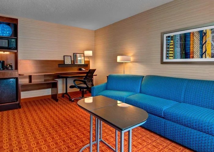 Fairfield & By Marriott Worth I-30 West Near Nas Jrb Hotel 3*