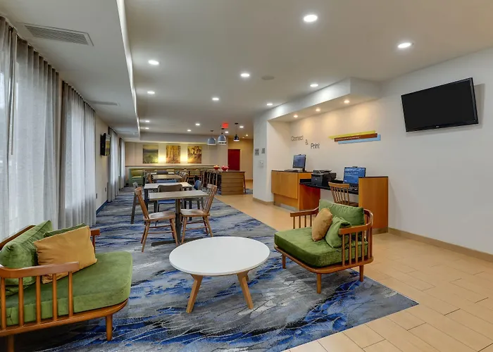 Fairfield & By Marriott Worth I-30 West Near Nas Jrb Hotel 3*