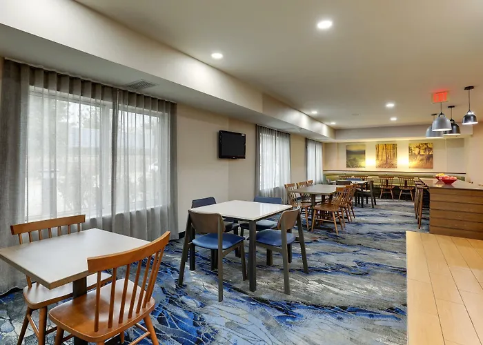 Fairfield & By Marriott Worth I-30 West Near Nas Jrb
