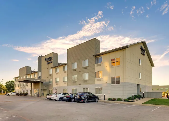 Fairfield & By Marriott Worth I-30 West Near Nas Jrb Hotel 3*