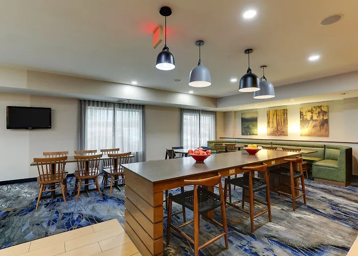 Fairfield & By Marriott Worth I-30 West Near Nas Jrb 3* Fort Worth