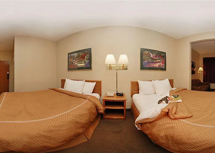 Fairfield & By Marriott Worth I-30 West Near Nas Jrb 3*